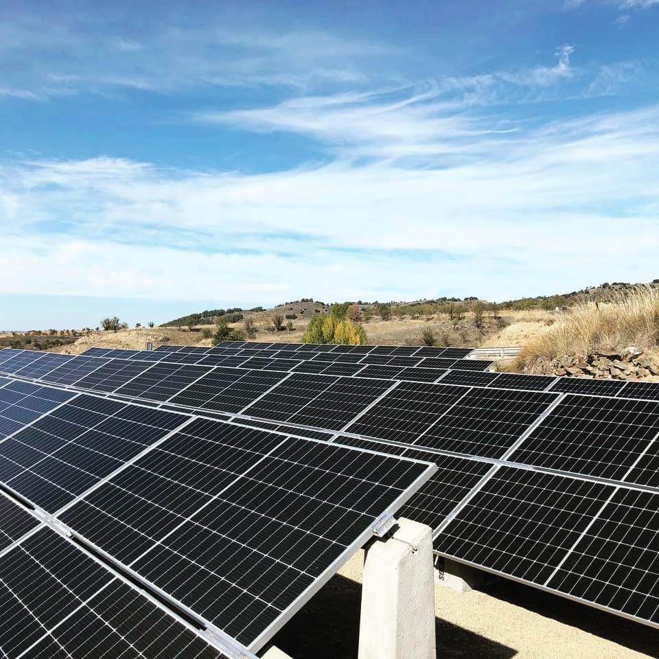 Instalación fotovoltaica sobre suelo en Luco de jiloca: supone la primera comunidad energética del territorio aragonés.